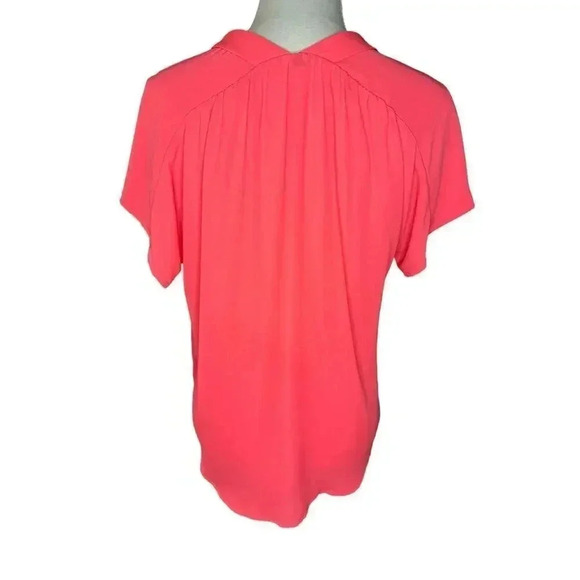 Express Women’s Small Pink Hidden Button Soft‎ Short Sleeved Top - Picture 3 of 7